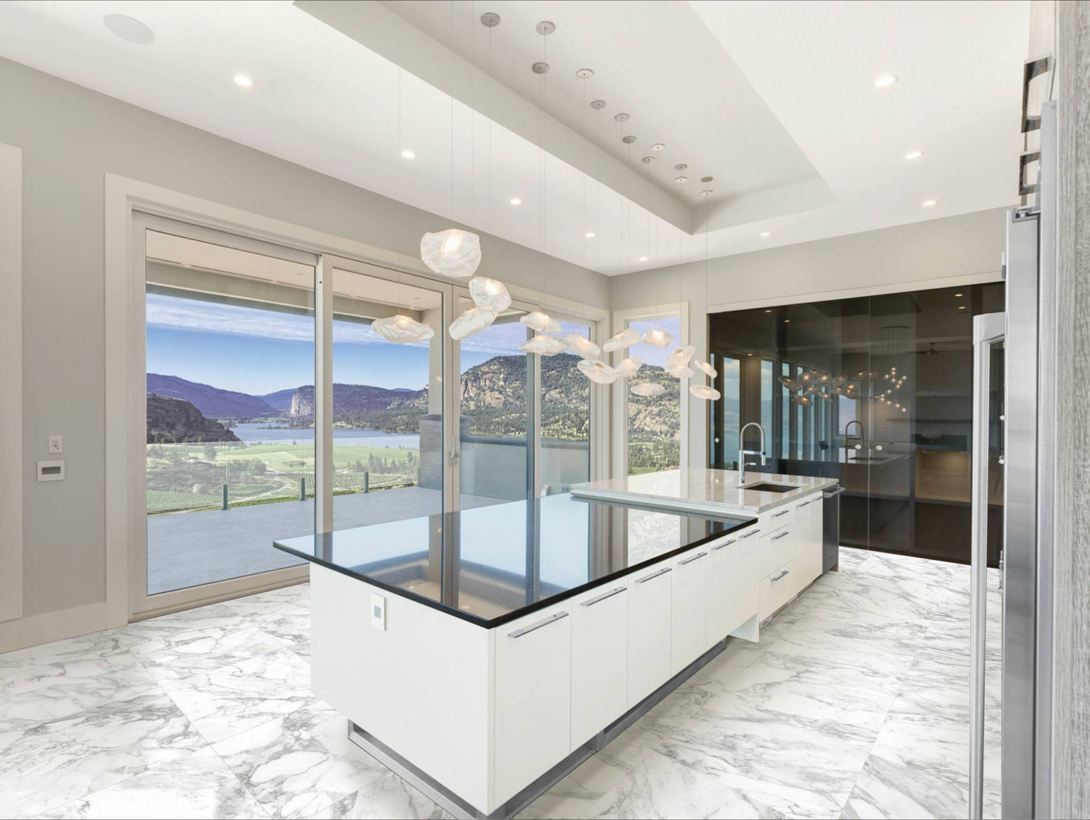Luxury Arabescato Verona |  Carpet Barn Carpet One Inc.